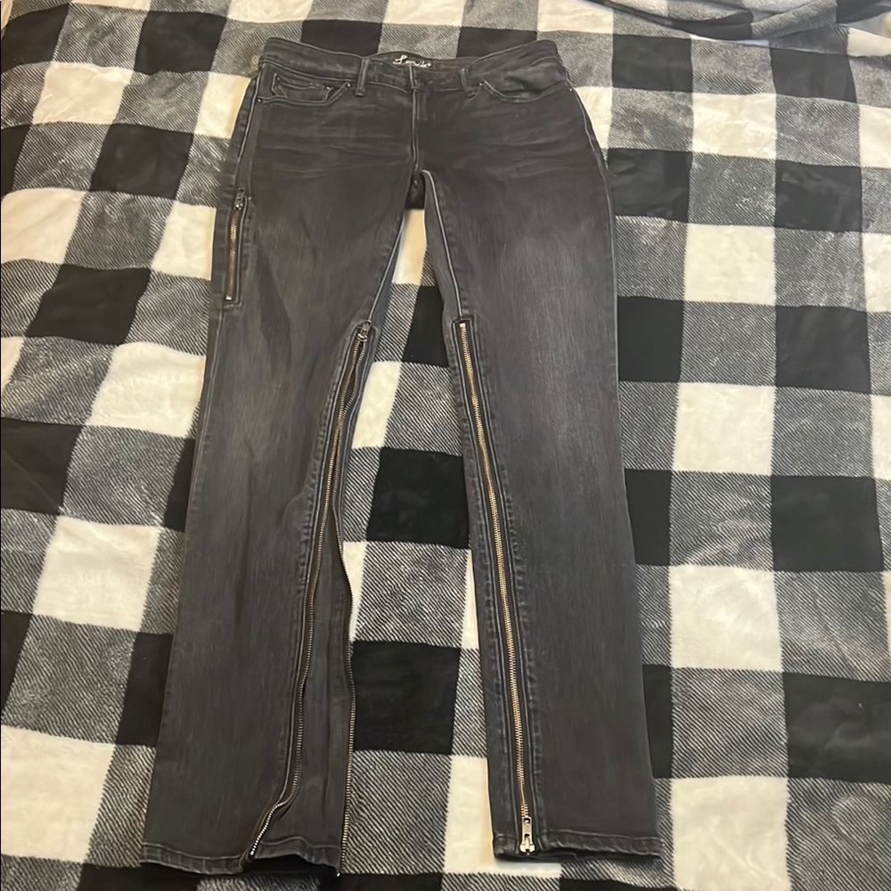 Levi’s Black / Dark Charcoal Women's Jeans with Zipper Details size 26 X 32